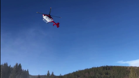 Zraněnou lyžařku v Jeseníkách do nemocnice převezl vrtulník