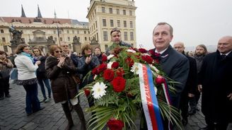 Rektor Karlovy univerzity a děkani nepřímo kritizují Zemana a Konvičku. Nechtějí zneužití 17.11.