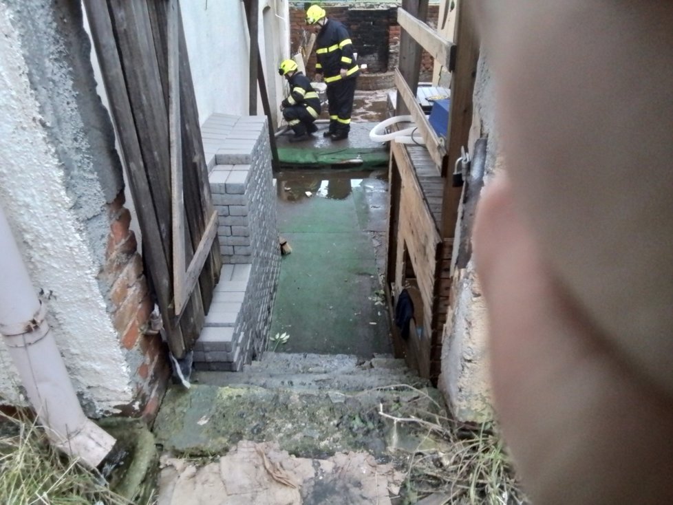 Zásah hasičů v Karlovarském kraji (25.-26. prosince 2023)