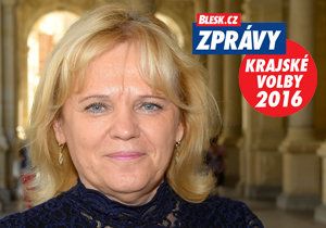Jitka Pokorná (STAN) lobbovala za svou stranu, kterou podporují TOP 09, KDU-ČSL i KOA. Je dvojkou na kandidátce, lídrem je primátor Karlových Varů Petr Kulhánek.