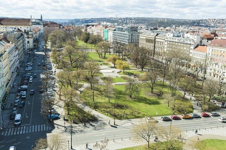 Jedno z největších světových náměstí - Karlovo, vzniklo na základě rozhodnutí Ferdinanda Vališ. (ilustrační foto)