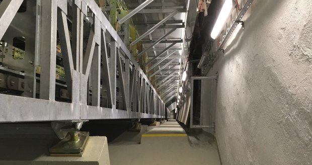 Strojovna nových eskalátorů ve stanici metra Karlovo náměstí