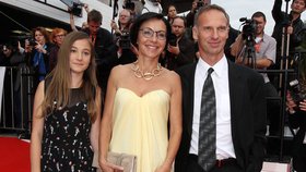 Libuše Šmuclerová přišla na slavnostní zahájení festivalu v doprovodu svého přítele Dominika Haška a dcery Justiny Anny