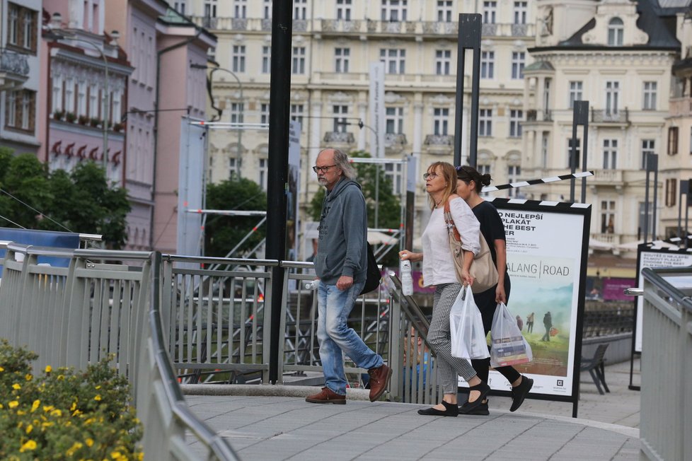 Ondřej Hejma si neodpustil procházku centrem Karlových Varů.