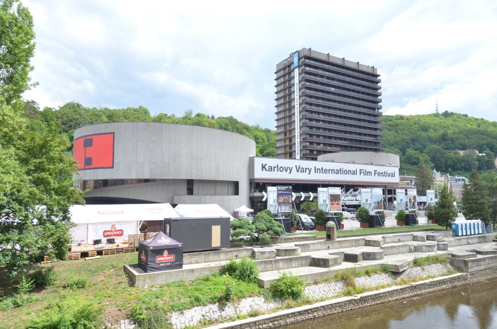 Hotel Thermal je i letos středem veškerého filmového dění.