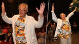 Krásné překvapení pro hvězdu Pirátů Geoffreyho Rushe: Fanoušci s ním oslavili narozeniny!