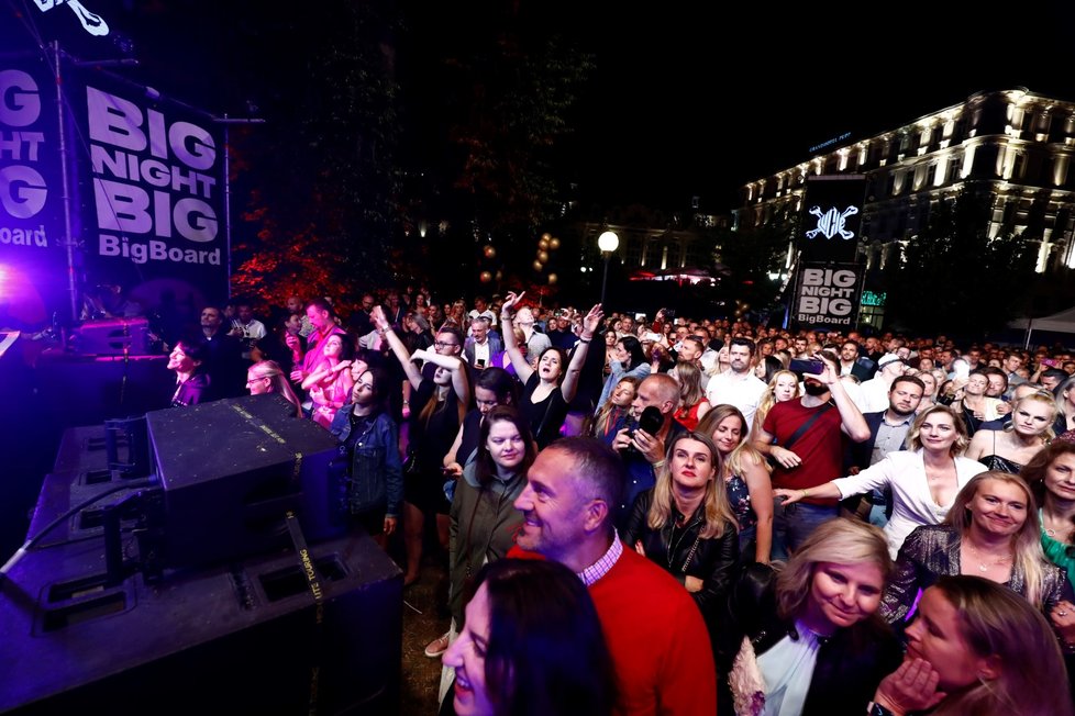 Koncert kapely Lucie v rámci KVIFF