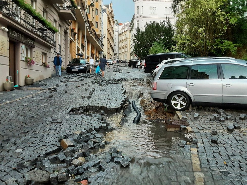 Škody po bouřce v Karlových Varech (15.8.2023)