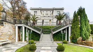 Ruský zbraňový mág prodává svůj karlovarský palác. Za Jelcina vyvážel ponorky a stíhačky do světa Ruský zbraňový mág prodává svůj karlovarský palác. Za Jelcina vyvážel ponorky a stíhačky do světa