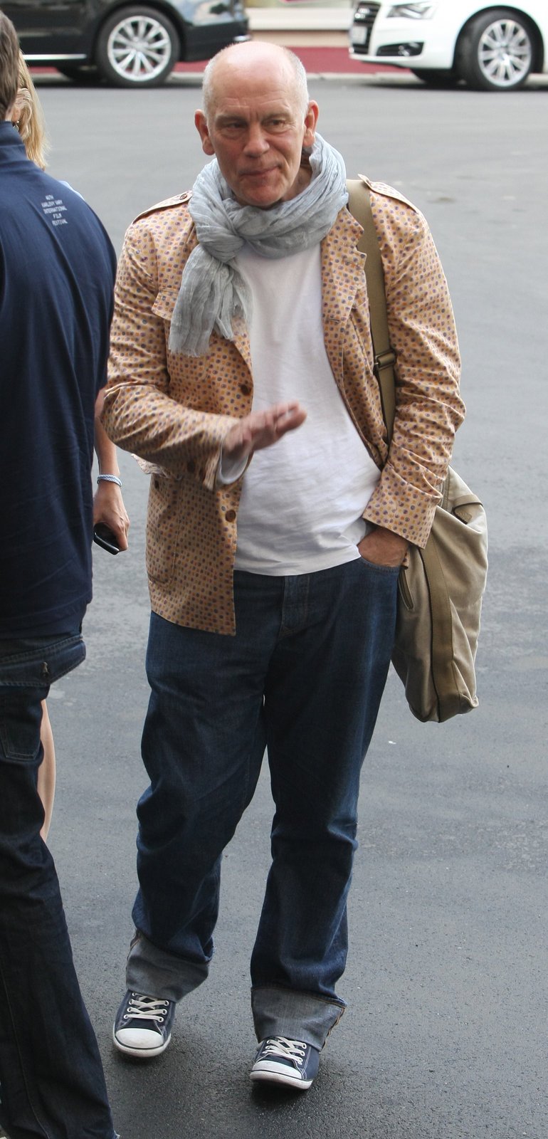 V roce 2011 navštívil filmový festival Karlovy Vary John Malkovich v ležérním oblečení