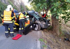 Při nehodě u Karlštejna byl zraněn muž.