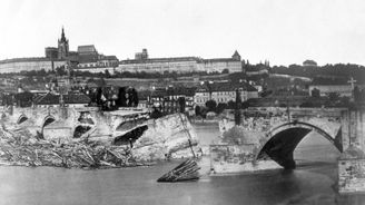 Povodeň, která připravila Prahu o její chloubu. Před 130 lety zničily záplavy Karlův most