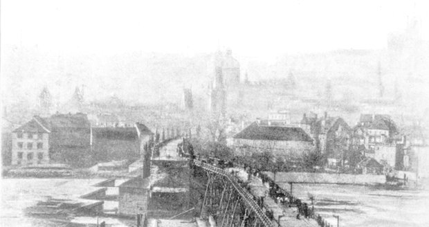 Provizorní rameno během rekonstrukce Karlova mostu roku 1891