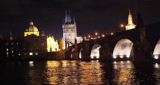 Karlův most v noci