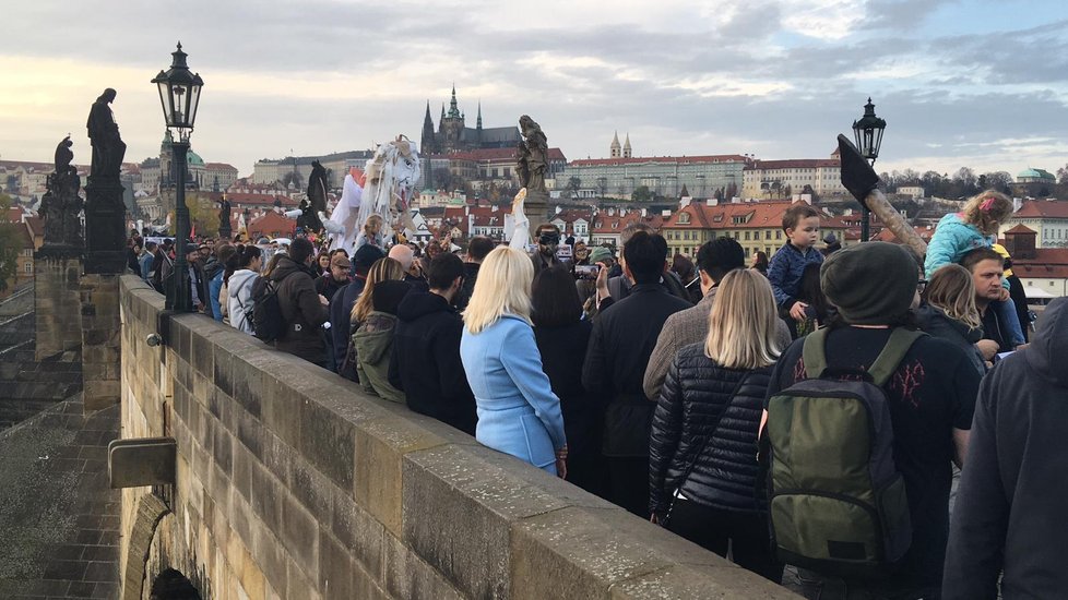 Průvod Sametové posvícení, 17. listopadu 2019.