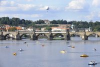 Policisté na šlapadle zachránili život Němci (18)
