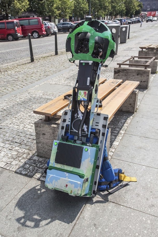 Trekker je speciální batoh, kterým se fotí snímky pro Google Street View.