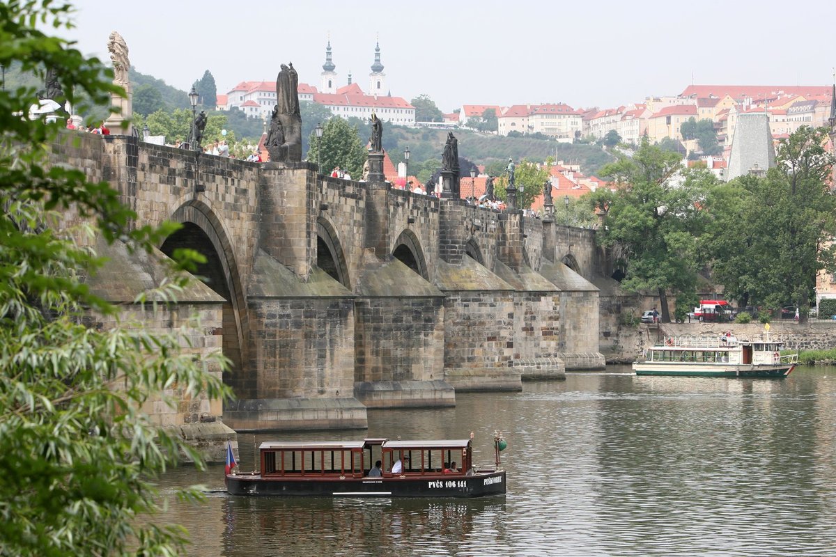 Karlův most v létě