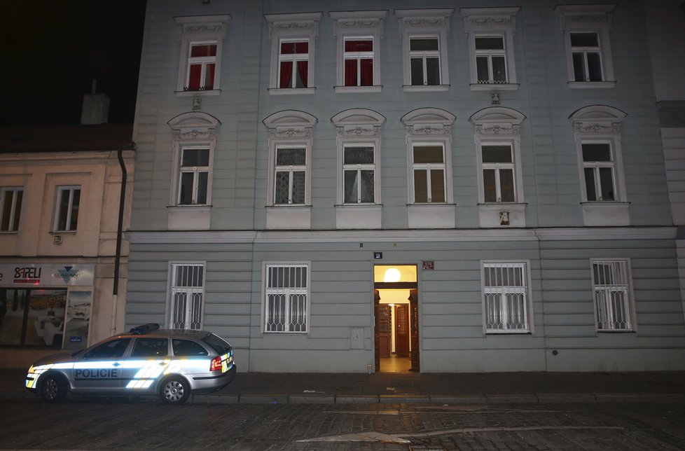 V pražských Holešovicích se kvůli karmě otrávili tři lidé - jeden zemřel