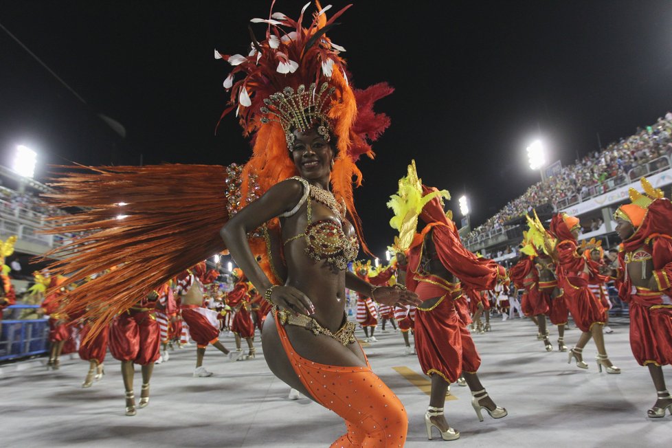 Začal legendární karneval v Riu.