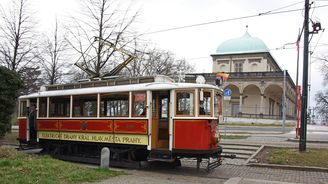 Vyjížďku jsme absolvovali s tramvají 349, která letos oslaví 105 let Vyjížďku jsme absolvovali s tramvají 349, která letos oslaví 105 let