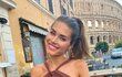 Karolína Kokešová na Sardinii předvedla nová prsa Karolína Kokešová na Sardinii předvedla nová prsa