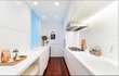 Loft Karolíny Kurkové: Moderní kuchyň v minimalistickém designu