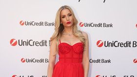 Modelka Karolína Mališová na party UniCredit Bank