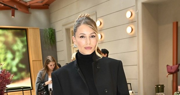 Karolína Mališová Karolína Mališová