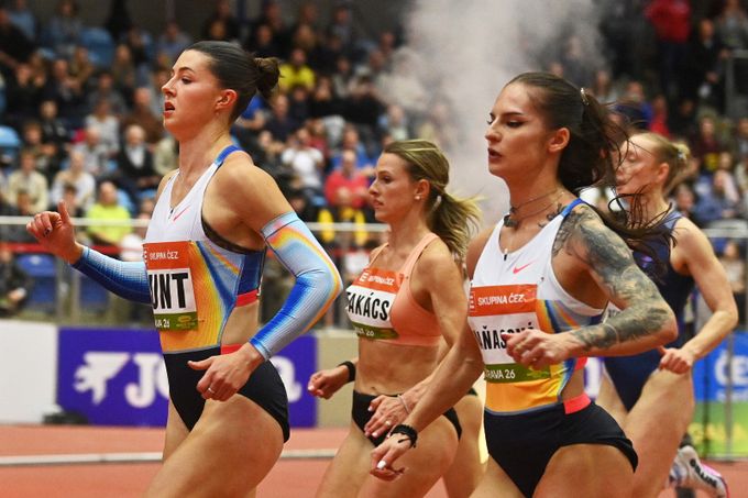 Lu zapsala osobák, Švábíková se prala s rozběhem. Maňasová na supervýkon nenavázala Lu zapsala osobák, Švábíková se prala s rozběhem. Maňasová na supervýkon nenavázala