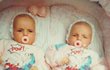1992 - Dvojčata pár dnů po narození.