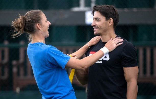 Karolína Plíšková vyhrála až v tiebreaku třetího setu, hlavně ale řešila injekci.