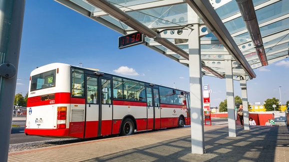 Pražský dopravní podnik pořídí velkokapacitní autobusy a trolejbusy