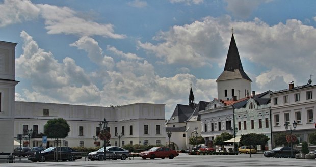 Primátor Karviné ve volbách láká na rychlé občerstvení. Bude to voličům stačit?