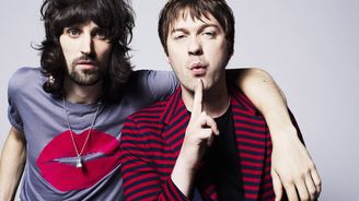 Velociraptor britských Kasabian střeží brány rock'n'rollu