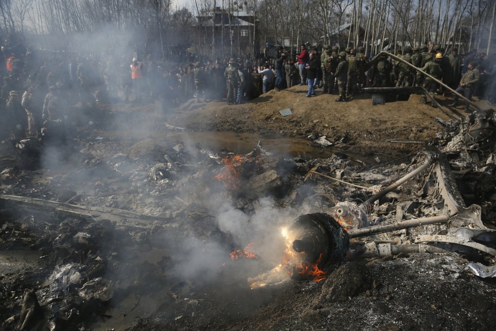 Situace mezi Indií a Pákistánem kvůli Kašmíru se vyostřuje, obě země v regionu uzavřely vzdušný prostor. (27. 2. 2019)