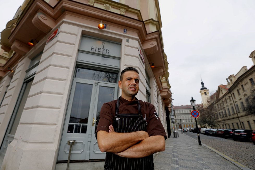 Radek Kašpárek ve své michelinské restauraci Field v centru Prahy.