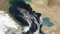 Pro připomenutí: Kaspické moře je ve skutečnosti obrovské jezero, které měří od severu k jihu asi 1000 kilometrů. Zatímco jeho severní část pokrývá v zimě led, na jihu nezamrzá.