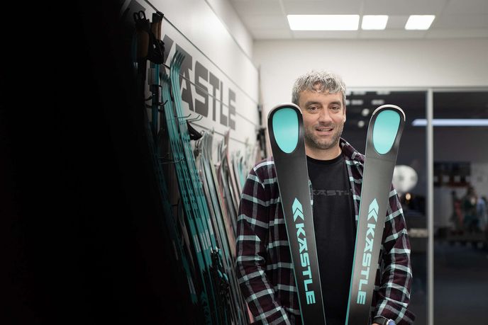 David Novák se o Kästle GmbH stará jako obchodní ředitel a zároveň vede distribuční firmu LevelSportKoncept David Novák se o Kästle GmbH stará jako obchodní ředitel a zároveň vede distribuční firmu LevelSportKoncept