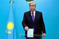 Prezidentské volby v Kazachstánu znovu ovládl Tokajev. Slíbil reformy a odmítl Rusko