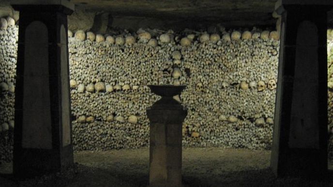 Pařížské katakomby jsou 250 kilometrů dlouhé