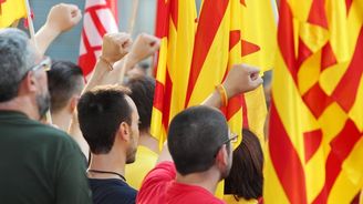 Katalánci vrací úder: Den před omezením autonomie projednají nezávislost