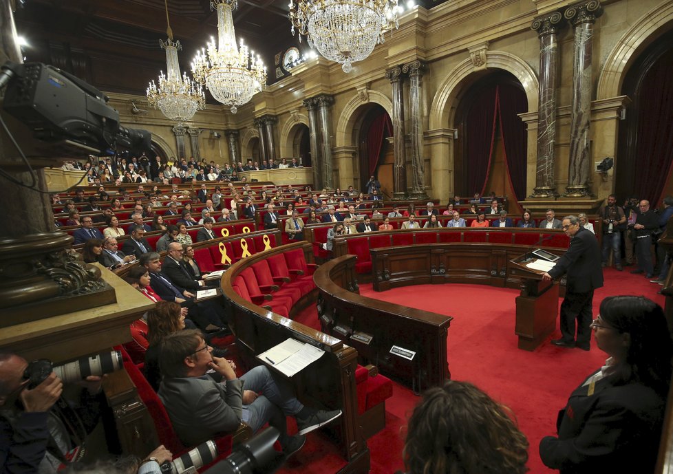 Katalánsko si zvolilo nového premiéra. Stal se jím Quim Torro.