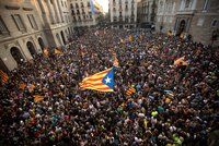 Španělsko obvinilo Katalánsko ze vzpoury. Premiérovi hrozí až 30 let