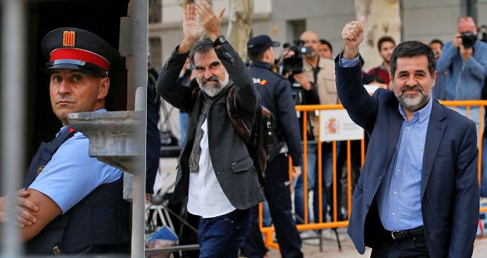 Zatčení katalánští separatisté: Jordi Cuixart a Jordi Sánchez.
