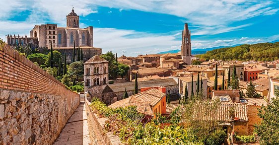 Za krásami Katalánska: Po pašeráckých stezkách, na mystický Montserrat a do historické Girony