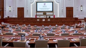 Katarský emír Tamim bin Hamad Sání během proslov před Poradní radou (24.10.2023)