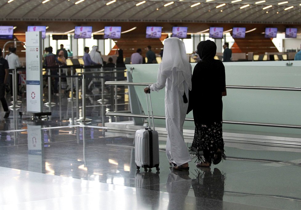 Katarská krize dopadla i na Qatar Airlines: Arabské země aerolinkám ruší spoje.