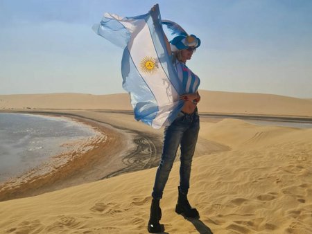 Argentinská zpěvačka Melisia vyrazila přímo do Kataru