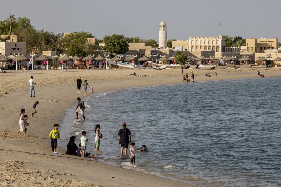 Katarské pláže ožily kvůli pořádání mistrovství světa ve fotbalu v listopadu a prosinci 2022